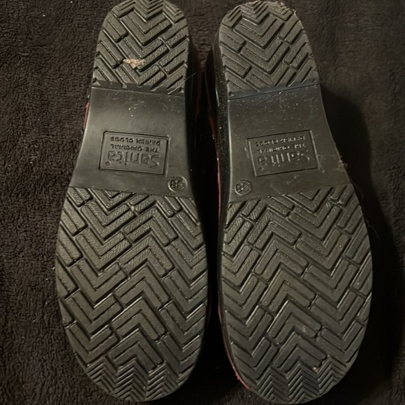 Like New Sanita Clogs - Picture 4 of 4